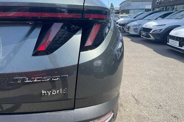 Hyundai TUCSON SE Connect 1.6 T-GDi HEV (230ps)