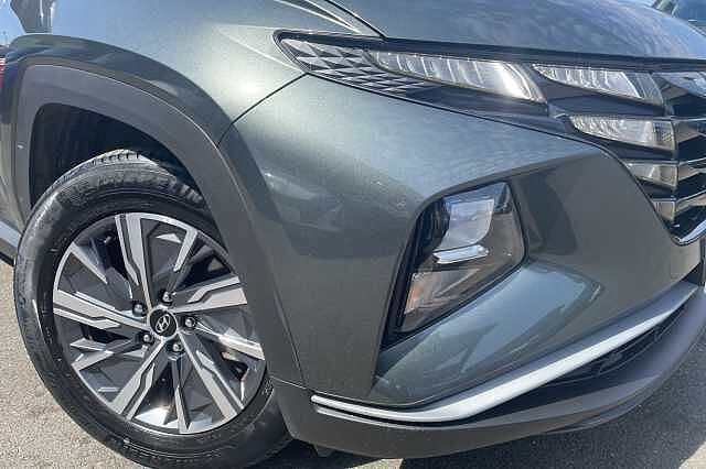 Hyundai TUCSON SE Connect 1.6 T-GDi HEV (230ps)