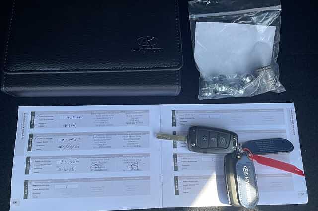 Hyundai TUCSON SE Connect 1.6 T-GDi HEV (230ps)