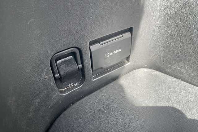 Hyundai TUCSON SE Connect 1.6 T-GDi HEV (230ps)