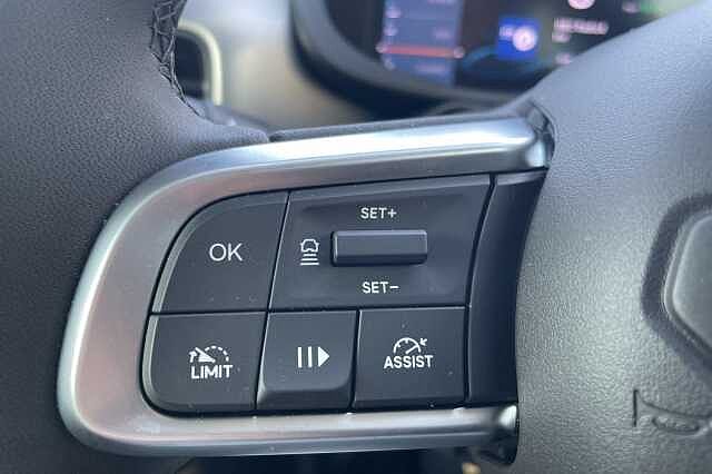 Jeep Avenger Summit Electric 54kWh EV (156ps)