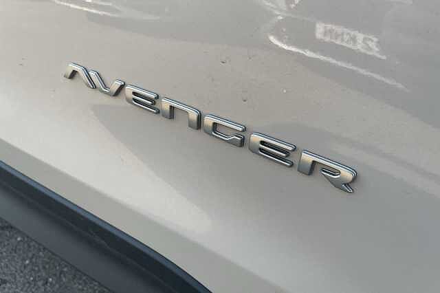 Jeep Avenger Summit Electric 54kWh EV (156ps)