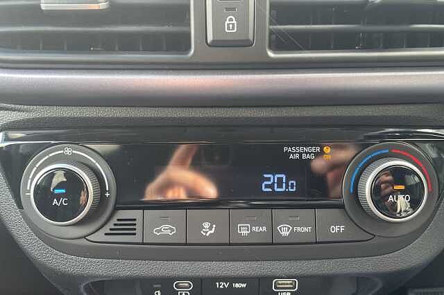 Hyundai i10 Premium [Nav] 1.0 MPi (63ps)