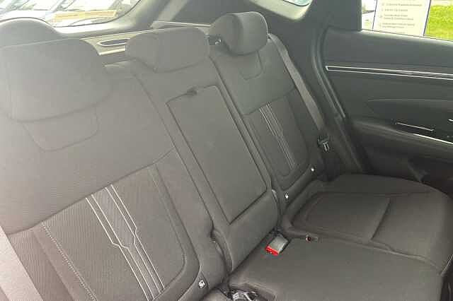 Hyundai TUCSON Premium 1.6 T-GDi MHEV (150ps) Engine Red