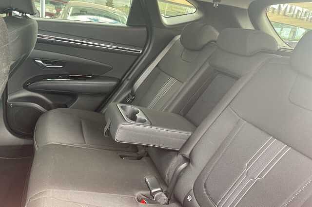 Hyundai TUCSON Premium 1.6 T-GDi MHEV (150ps) Engine Red