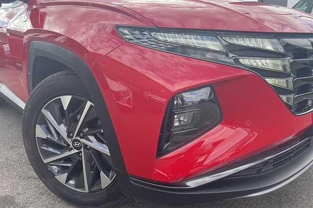 Hyundai TUCSON Premium 1.6 T-GDi MHEV (150ps) Engine Red