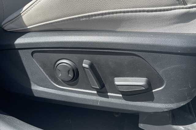 Hyundai TUCSON Ultimate Hybrid + Tech Pack 1.6 T-GDi HEV (230ps)