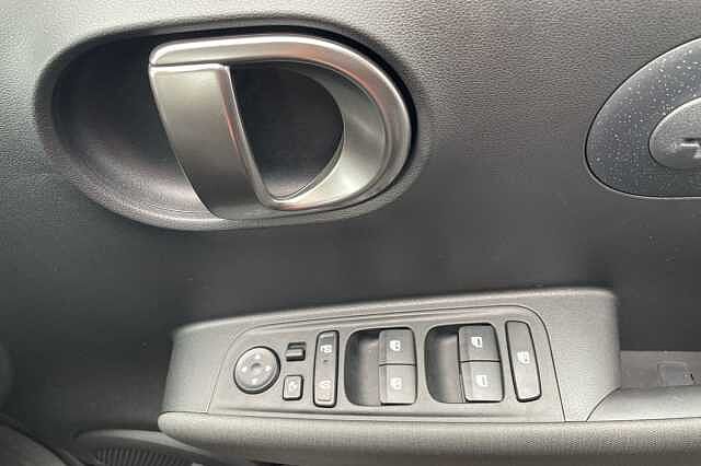 Hyundai Inster 02 49kWh EV (115ps)