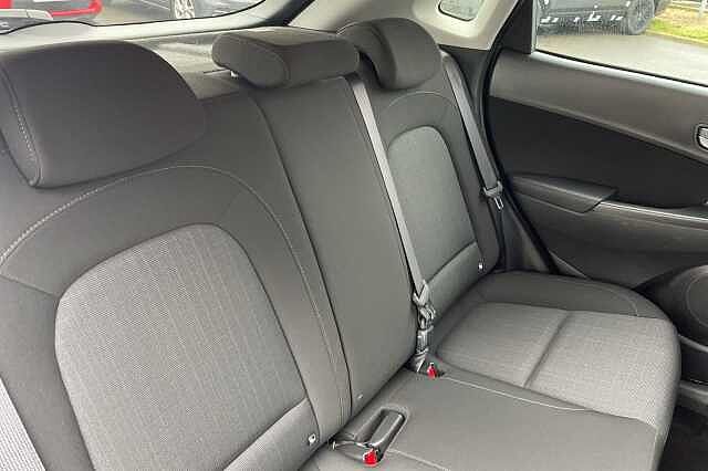 Hyundai KONA Premium Hybrid 1.6 GDi HEV (141ps)
