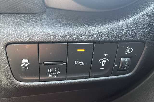Hyundai KONA Premium Hybrid 1.6 GDi HEV (141ps) Galactic Grey