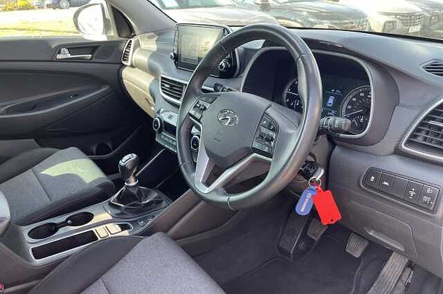 Hyundai TUCSON SE Nav 1.6 CRDi MHEV (115ps)