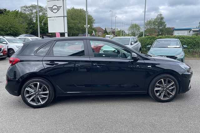 Hyundai I30 Premium 1.0 T-GDi MHEV (120ps) Phantom Black