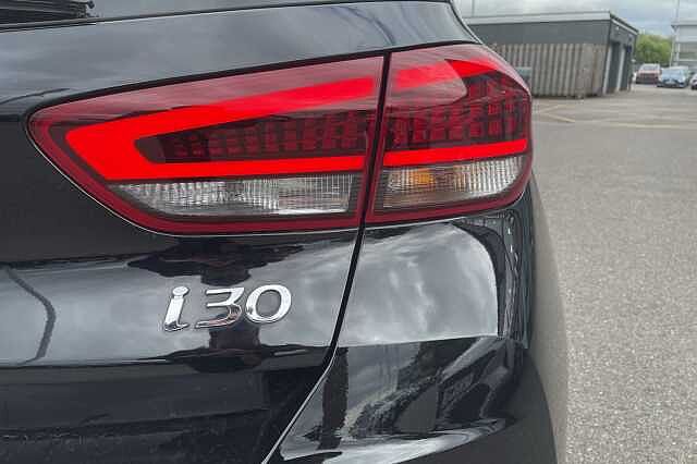 Hyundai I30 Premium 1.0 T-GDi MHEV (120ps) Phantom Black