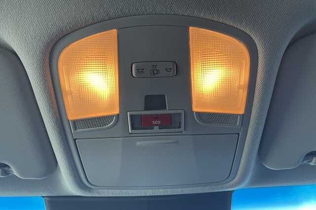 Hyundai KONA Premium Hybrid 1.6 GDi HEV (141ps) Blue
