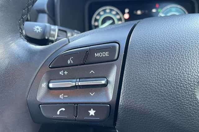 Hyundai KONA Premium Hybrid 1.6 GDi HEV (141ps) Blue
