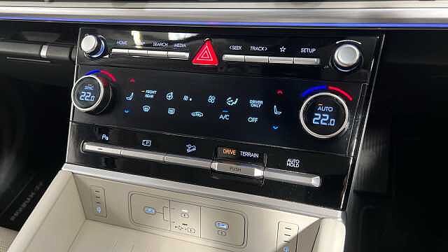 Hyundai Santa Fe 1.6 h T-GDi Ultimate SUV 5dr Petrol Hybrid Auto 4WD Euro 6 (s/s) (7Seat) (215 ps