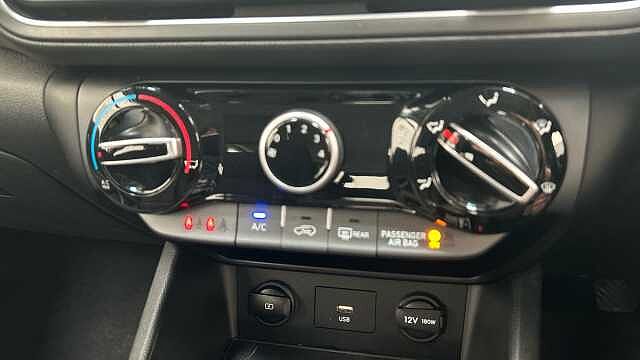 Hyundai KONA 1.0 T-GDi MHEV SE Connect SUV 5dr Petrol Hybrid Manual Euro 6 (s/s) (120 ps) Grey