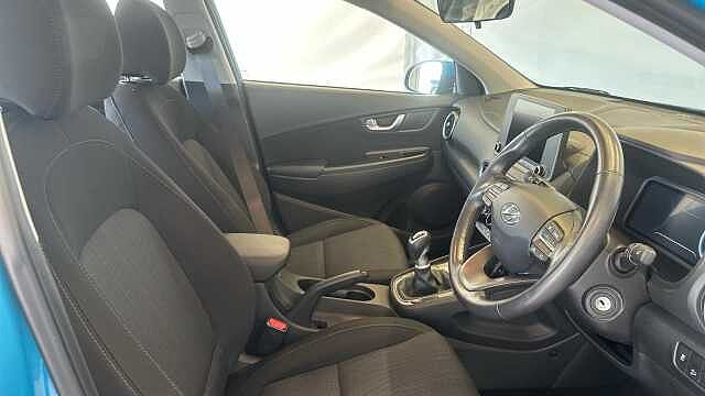 Hyundai KONA 1.0 T-GDi MHEV SE Connect SUV 5dr Petrol Hybrid Manual Euro 6 (s/s) (120 ps) Dive Blue