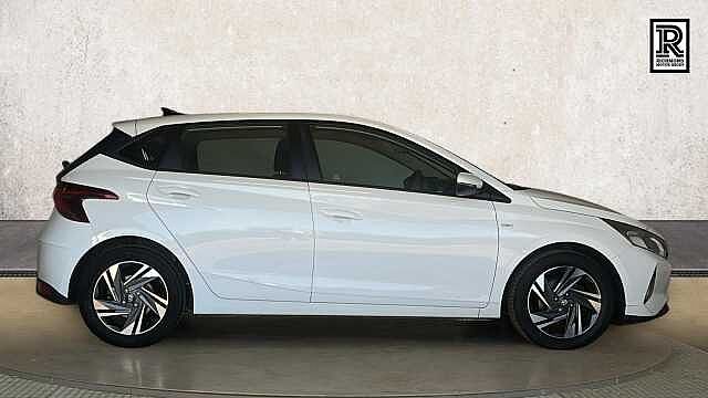 Hyundai I20 1.0 T-GDi MHEV SE Connect Hatchback 5dr Petrol Hybrid Manual Euro 6 (s/s) (100 p Atlas White