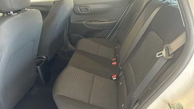 Hyundai I20 1.0 T-GDi MHEV SE Connect Hatchback 5dr Petrol Hybrid Manual Euro 6 (s/s) (100 p Atlas White