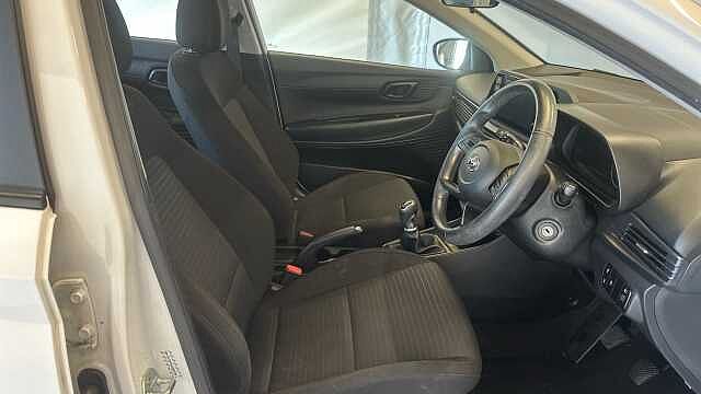 Hyundai I20 1.0 T-GDi MHEV SE Connect Hatchback 5dr Petrol Hybrid Manual Euro 6 (s/s) (100 p Atlas White