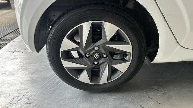 Hyundai i10 1.0 Advance Hatchback 5dr Petrol Manual Euro 6 (s/s) (63 ps)