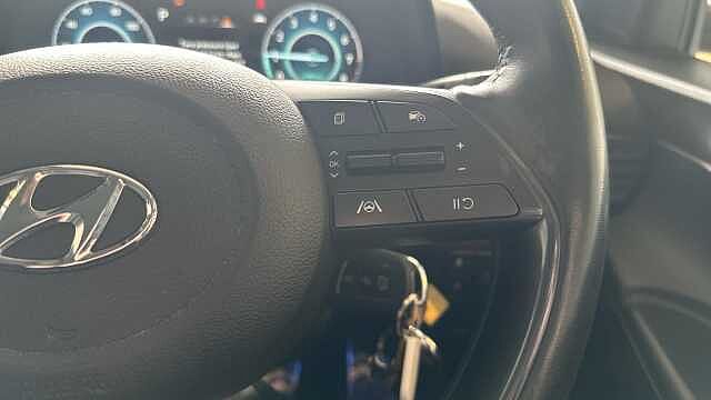 Hyundai BAYON 1.0 T-GDi MHEV Premium SUV 5dr Petrol Hybrid DCT Euro 6 (s/s) (100 ps) Red
