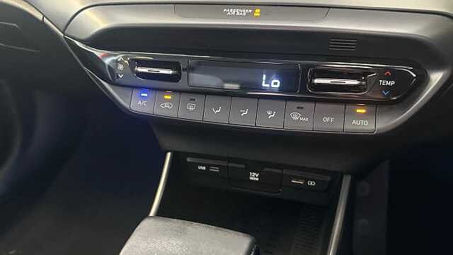 Hyundai BAYON 1.0 T-GDi MHEV Premium SUV 5dr Petrol Hybrid DCT Euro 6 (s/s) (100 ps) Red