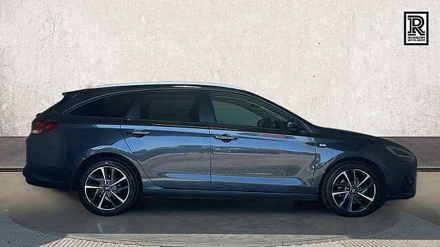 Hyundai i30 1.0 T-GDi MHEV Premium Tourer 5dr Petrol Hybrid Manual Euro 6 (s/s) (120 ps)
