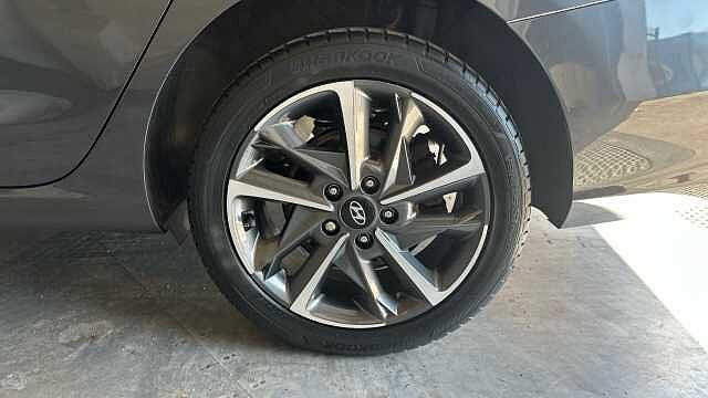 Hyundai i30 1.0 T-GDi MHEV Premium Tourer 5dr Petrol Hybrid Manual Euro 6 (s/s) (120 ps)