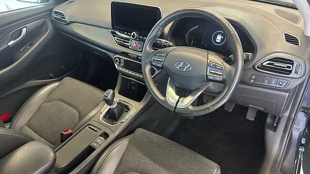 Hyundai i30 1.0 T-GDi MHEV Premium Tourer 5dr Petrol Hybrid Manual Euro 6 (s/s) (120 ps)