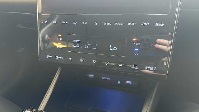 Hyundai TUCSON 1.6 h T-GDi Premium SUV 5dr Petrol Hybrid Auto Euro 6 (s/s) (230 ps)