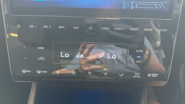 Hyundai TUCSON 1.6 h T-GDi Premium SUV 5dr Petrol Hybrid Auto Euro 6 (s/s) (230 ps)