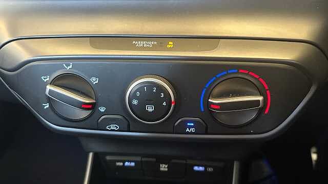 Hyundai BAYON 1.0 T-GDi MHEV SE Connect SUV 5dr Petrol Hybrid DCT Euro 6 (s/s) (100 ps)