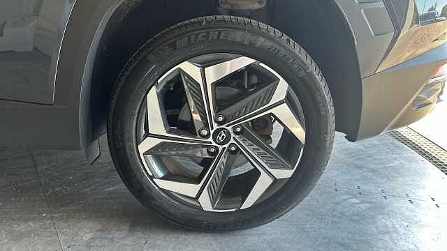 Hyundai TUCSON 1.6 h T-GDi Premium SUV 5dr Petrol Hybrid Auto Euro 6 (s/s) (230 ps) Grey