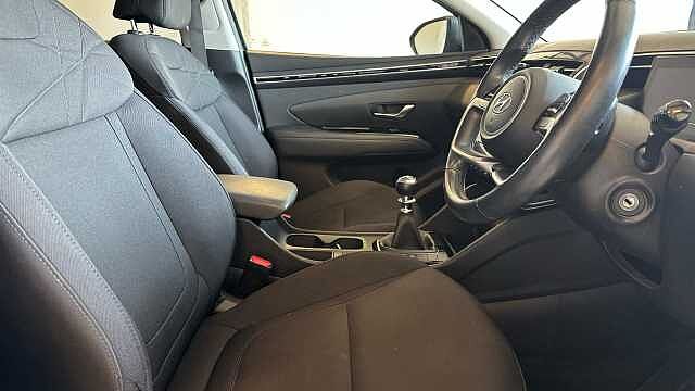 Hyundai TUCSON 1.6 T-GDi SE Connect SUV 5dr Petrol Manual Euro 6 (s/s) (150 ps) Dark Knight
