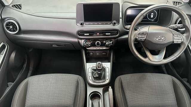 Hyundai KONA 1.0 T-GDi MHEV SE Connect SUV 5dr Petrol Hybrid Manual Euro 6 (s/s) (120 ps) White