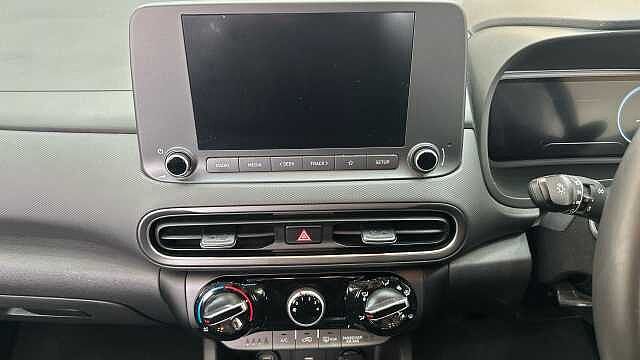 Hyundai KONA 1.0 T-GDi MHEV SE Connect SUV 5dr Petrol Hybrid Manual Euro 6 (s/s) (120 ps) White