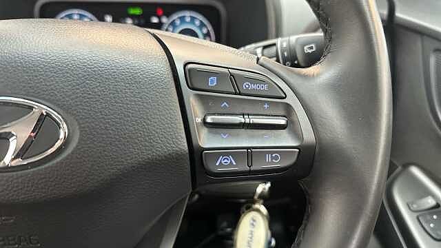 Hyundai KONA 1.0 T-GDi MHEV SE Connect SUV 5dr Petrol Hybrid Manual Euro 6 (s/s) (120 ps) White