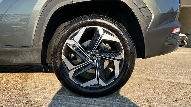 Hyundai TUCSON 1.6 h T-GDi Premium SUV 5dr Petrol Hybrid Auto Euro 6 (s/s) (230 ps) Grey