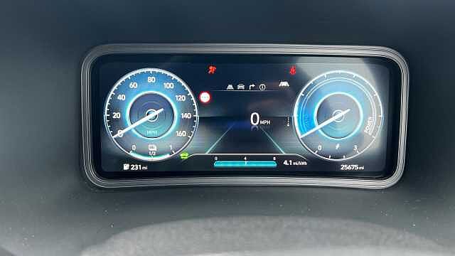 Hyundai KONA 64kWh Premium SUV 5dr Electric Auto (10.5kW Charger) (204 ps)