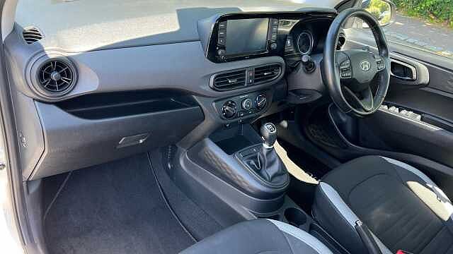 Hyundai i10 1.0 SE Connect Hatchback 5dr Petrol Manual Euro 6 (s/s) (67 ps)