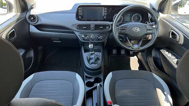 Hyundai i10 1.0 SE Connect Hatchback 5dr Petrol Manual Euro 6 (s/s) (67 ps)