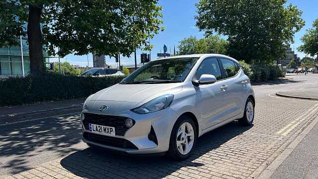 Hyundai i10 1.0 SE Connect Hatchback 5dr Petrol Manual Euro 6 (s/s) (67 ps)