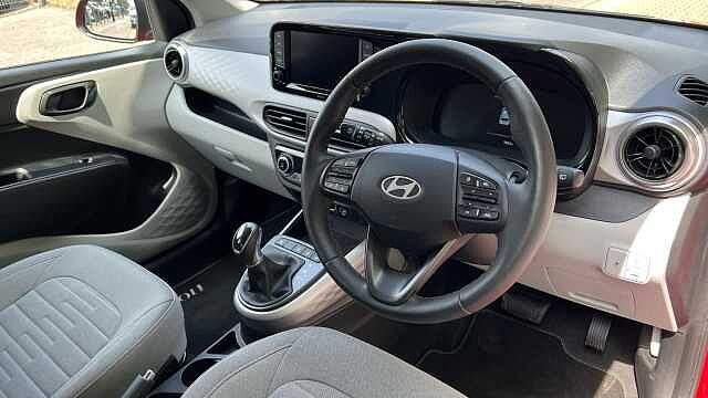 Hyundai i10 1.2 Premium Hatchback 5dr Petrol Auto Euro 6 (s/s) (79 ps)