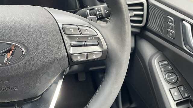 Hyundai IONIQ 1.6 h-GDi Premium SE Hatchback 5dr Petrol Hybrid DCT Euro 6 (s/s) (141 ps)
