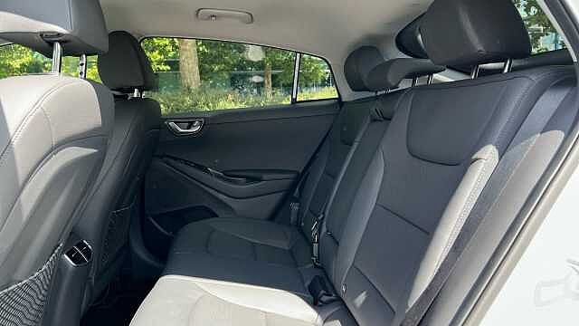 Hyundai IONIQ 1.6 h-GDi Premium SE Hatchback 5dr Petrol Hybrid DCT Euro 6 (s/s) (141 ps)