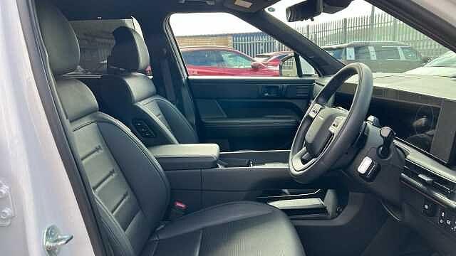 Hyundai Santa Fe 1.6 T-GDi 13.8kWh Calligraphy SUV 5dr Petrol Plug-in Hybrid Auto 4WD Euro 6 (s/s