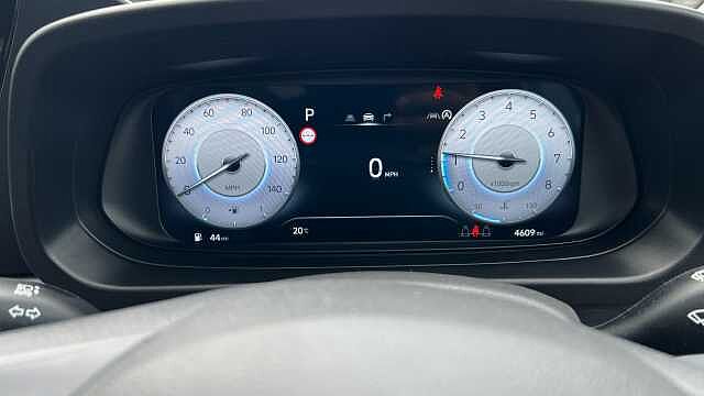 Hyundai BAYON 1.0 T-GDi Tech Line SUV 5dr Petrol DCT Euro 6 (s/s) (90 ps) PHANTOM BLACK