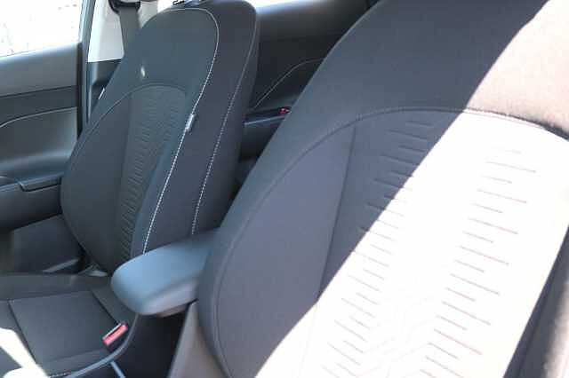 Hyundai KONA 1.6T 138 Advance 5dr DCT Grey